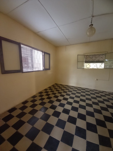 Ref 1518) ** V - Oportunidad De Inversión Linda Casa De 2 Dormitorios Sobre 18 De Julio Para La Venta En San José