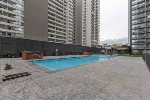 Edificio Av. Américo Vespucio (1 Est. 1 Bod.) Vista Norte