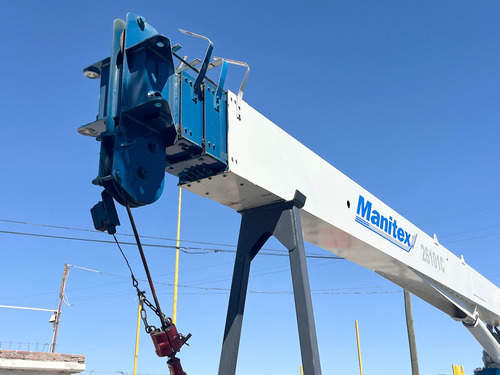 Grua Titan Manitex 26101c De 26 Tons En Camion Sterling 2005