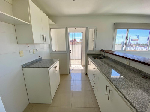 Imagen 7 de 16 de Venta Apartamento Barra De Carrasco 2 Dormitorios Jardin De Uso Exclusivo