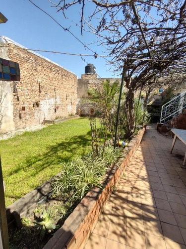 Casa 3 Ambientes Con Patio Y Parrilla, Constitución 400 Merlo Pcia Bs As
