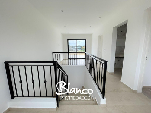 Casa En Venta En Altos De Campo Grande, Pilar, G.b.a. Zona Norte