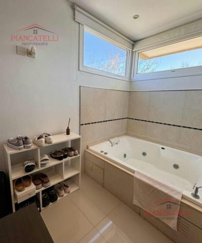 Venta De Casa En Terravista Con Vista A La Laguna