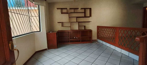 Casa En Venta, Jardines De Satélite, Naucalpan, 5 Recamaras.