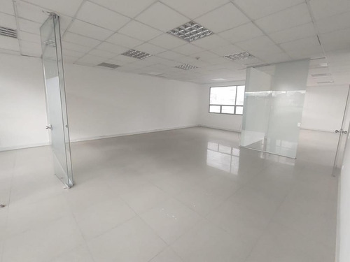 Imagen 13 de 17 de Edificio En Arriendo En Bogotá El Lago. Cod 102337