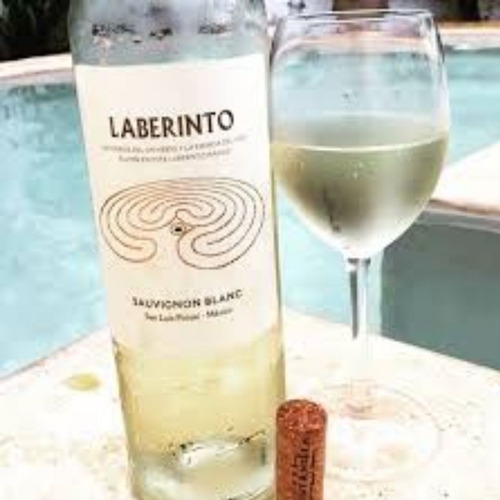 Imagen 3 de 6 de Vino Blanco Laberinto Sauvignon Cava Quintanilla 750ml