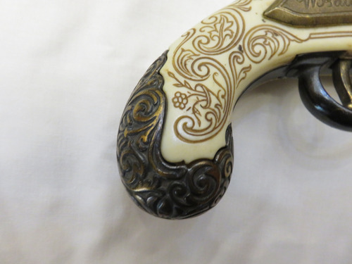 Replica Pestola De Metal Y Plastico Siglo Xviii (Usado)