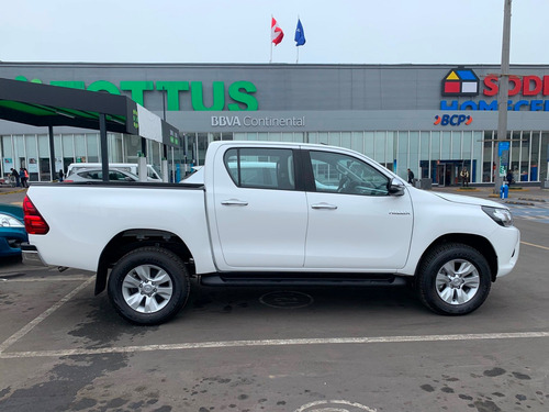 Alquiler Camioneta Toyota Hilux Mitsubishi L200 4x4 Empresas