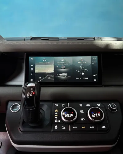 Land Rover Defender S 2020