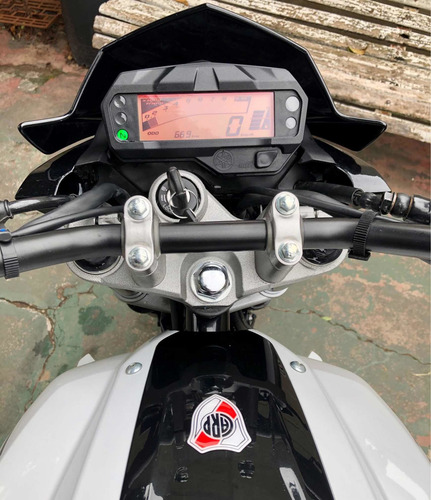 Yamaha Fz 16