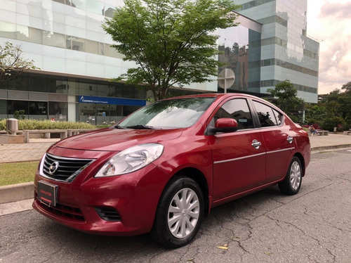 Nissan Versa Modelo 2012