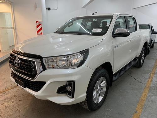 Toyota Hilux Srv 4x4 At 4 Km Nueva!!!