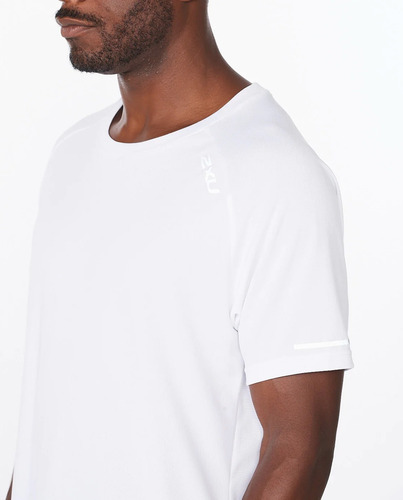 2xu | Polera Running | Aero Tee | Blanca
