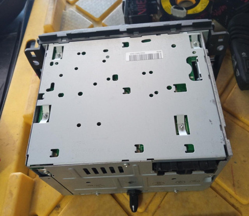 Stereo De Saturn Vue 2008 (se Necesita Reprogramacion) (Usado)
