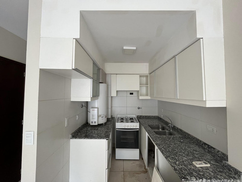 Departamento Monoambiente Santiago 388 Esq Salta