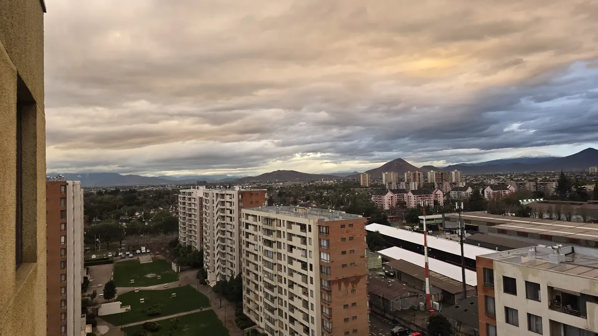 Imagen 5 de 12 de Excelente Ubicación, Vista Despejada Al Norte, Piso Flotante
