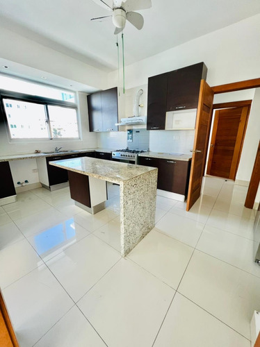 Imagen 7 de 14 de Apartamento En Alquiler En Bella Vista Con Linea Blanca