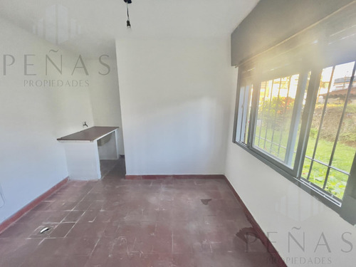 Casa Alquiler En Villa Ballester - Vivienda O Uso Comercial - 4 Amb, Jardín Y Garage