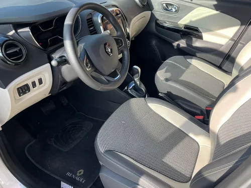 Renault Captur 2.0 Intens Automática