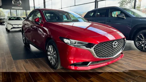 Mazda 3 Touring At Mhev (paño) 2025