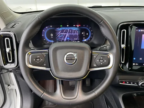 Volvo XC40 2.0 B5 Poll Star Hibrida