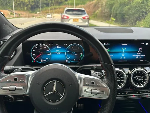 Mercedes-Benz Clase GLA 1.3t Amg Line