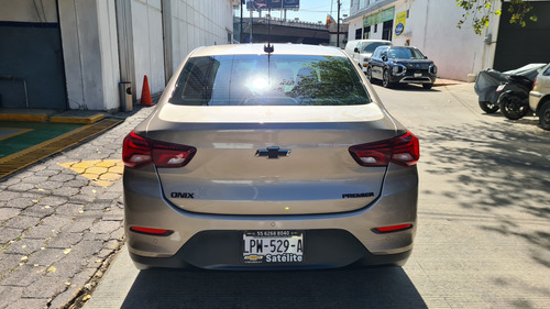 Chevrolet Onix 1.0T Premier L At