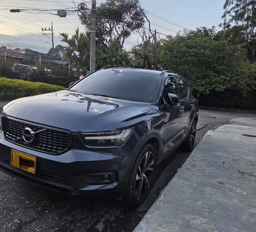Volvo XC40 2.0 B5 Mild Hybrid