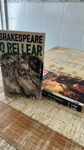 Livro Kit Com 4 Livros Usados William Shakespeare - William Shakespeare [0000]