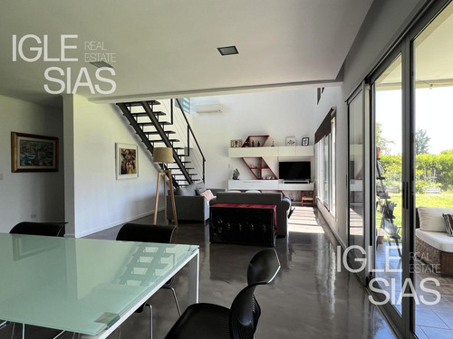 Casa Al Lago En Venta 4 Dormitorios Barrio El Encuentro, Tigre