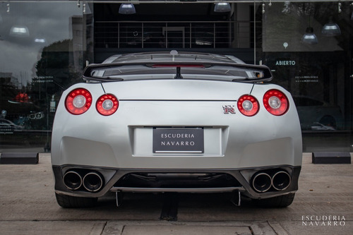 Nissan Gt-r