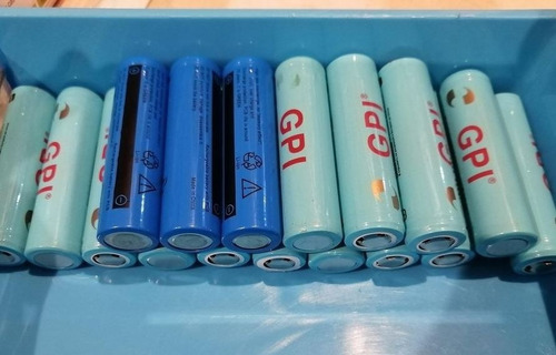 Bateria  Foco Recargable   3.7v  2500mah Lithium Unidad