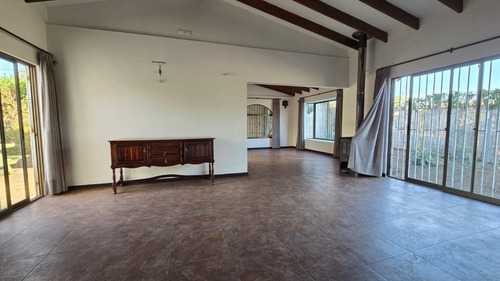 Broker Los Pinos 4d-4b-estacionamientos- Patio Casa En Arri