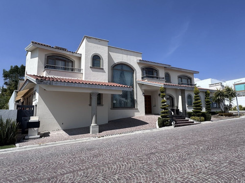 Exclusiva Residencia En Venta En La Rica Juriquilla