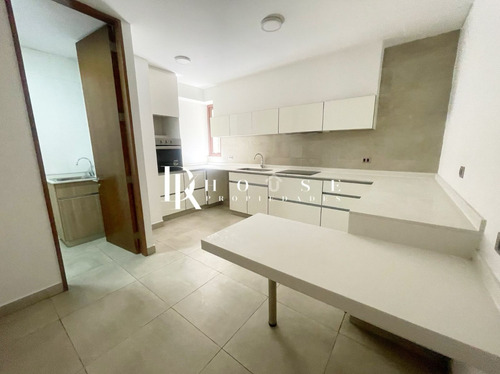 Dkhouse/depto Con Jardín/3d+3b/excelente Ubicación/calemana