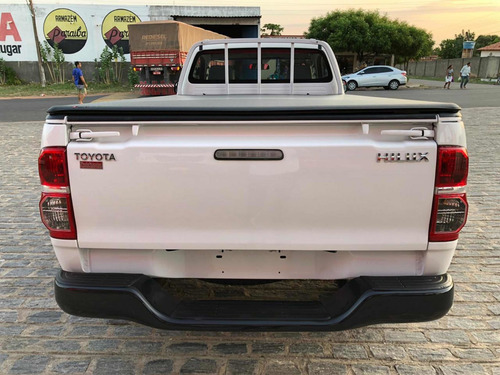 Toyota Hilux 3.0 Cab. Simples 4x4 2p 2015