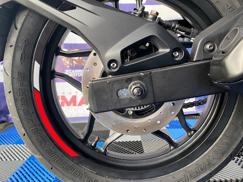 Imagen 10 de 18 de Pulsar N250