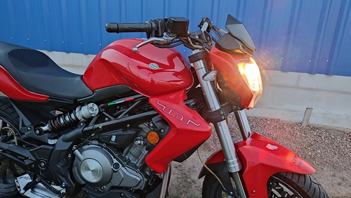 Imagen 19 de 25 de Benelli Tnt 300
