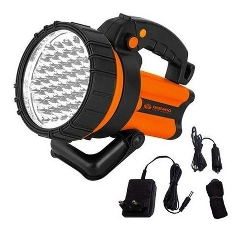 Linterna Led Con Cargador Daewoo Recargable 7hs 220v O 12v