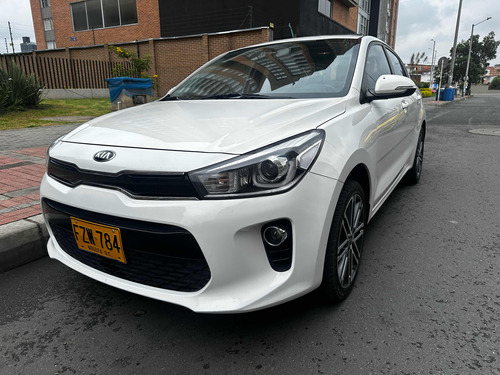 Kia Rio 1.4 Zenith Hb 4 p