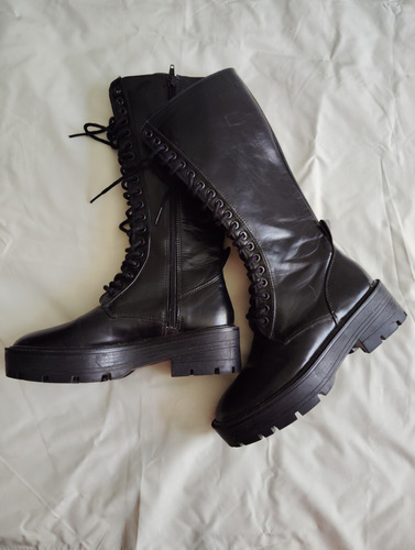 Bota Zara Estilo Gotico