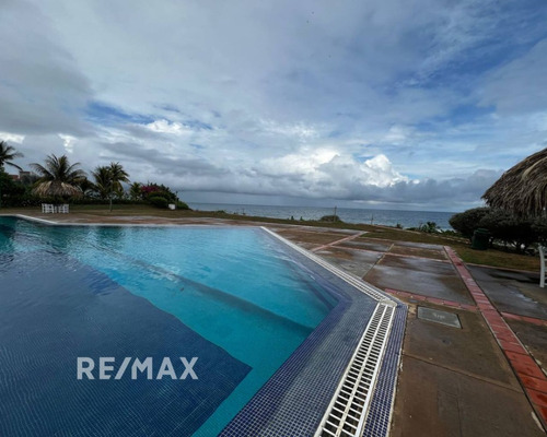 Re/max 2mil Vende Townhouse En Res. Terrazas De Guacuco, Mun. Arismendi, Isla De Margarita, Edo. Nueva Esparta