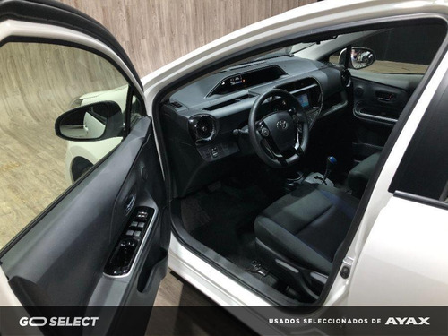 Toyota Prius C Hybrid 2018 Blanco Excelente Estado