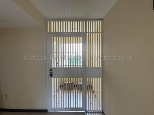 Apartamento En Alquiler -  Las Esmeraldas - Andreina Castro - Mls#24-16954