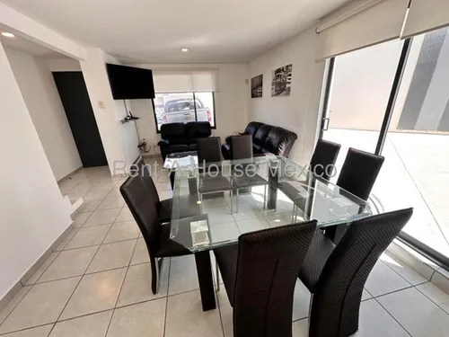 Venta - Casa En Esquina Con 3 Recámaras Y Terreno Excedente, El Mirador | Rahqro