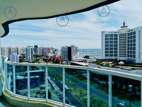 Alquiler Temporario De Apartamento De Dos Dormitorios Mas Dependencia Con Parrillero De Uso Exclusivo En Playa Mansa, Punta Del Este