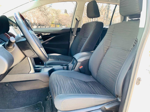 Imagen 9 de 15 de Toyota Innova 2019 2.7 Srv 6at 8a