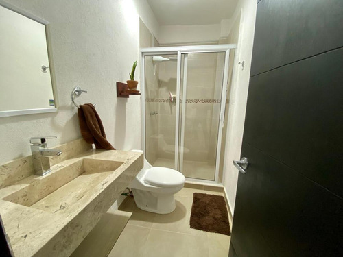 Hermosa Y Cómoda Casita En Fraccionamiento