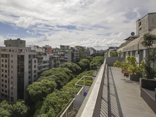 Impecable Penthouse En Pocitos Ref. 4761