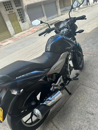 Vendo Excelente Moto Bajaj Discover 125. St+ Modelo 2014,día